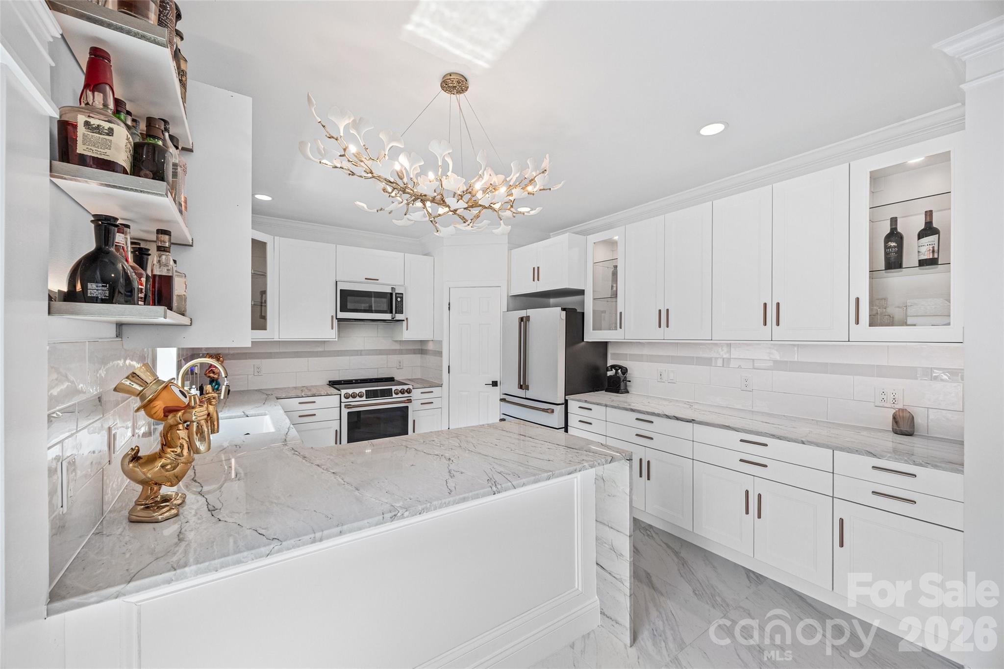 9827 Potter Road Matthews, NC 28104 - Photo 5 of 31 Gallery Image 5