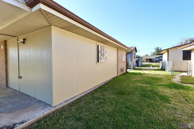 $96,500 | 434 St Louis Street, Raceland, LA 70394