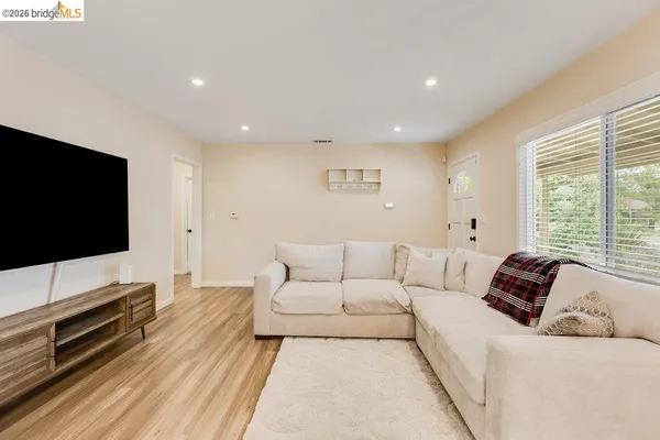 $980,000 | 2020 Elinora Drive, Pleasant Hill, CA 94523