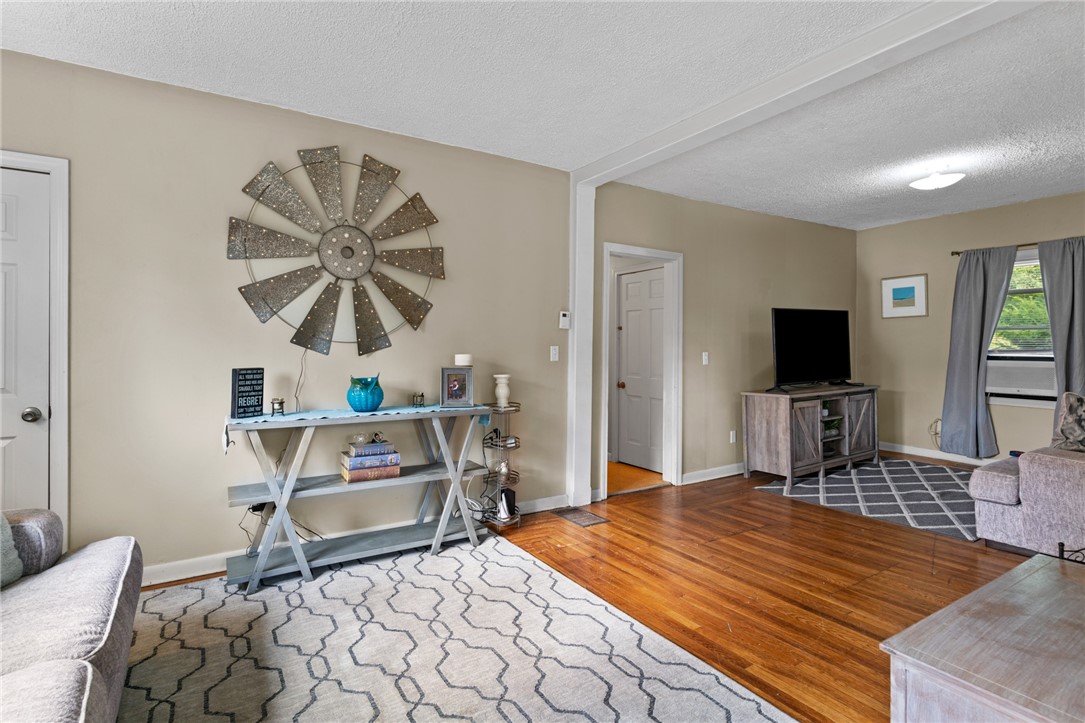 88 Pine Hill Road Scituate, RI 02857 - Photo 8 of 45 Cottage 1 double parlor