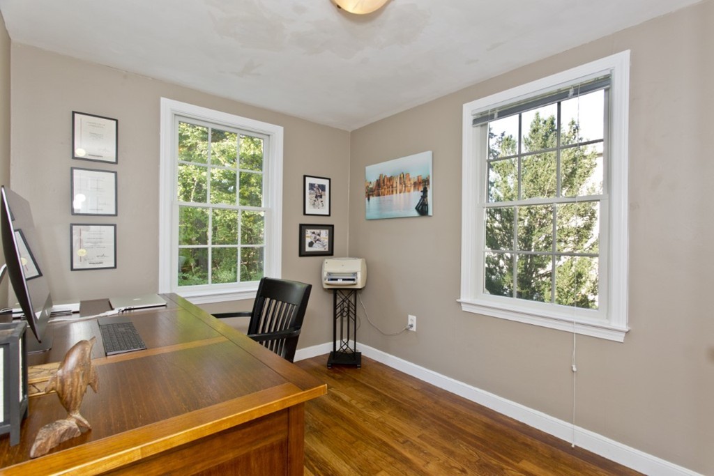 92 Crest Road Lynnfield, MA 01940 - Photo 18 of 24 Gallery Image 18
