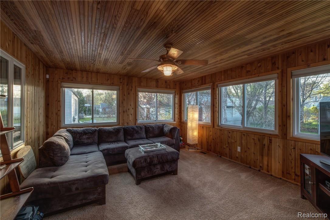 786 Columbia Road Berkley, MI 48072 - Photo 17 of 25 786Columbia-21.jpg