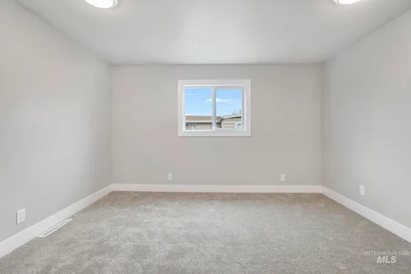 $320,000 | 701 14th Avenue North, Buhl, ID 83316