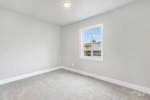 $320,000 | 701 14th Avenue North, Buhl, ID 83316