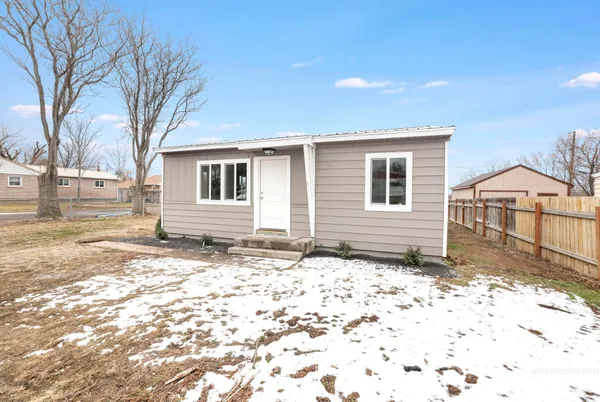 $320,000 | 701 14th Avenue North, Buhl, ID 83316