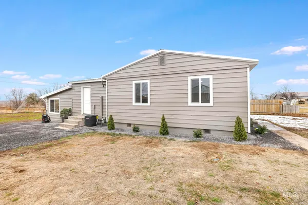 $320,000 | 701 14th Avenue North, Buhl, ID 83316