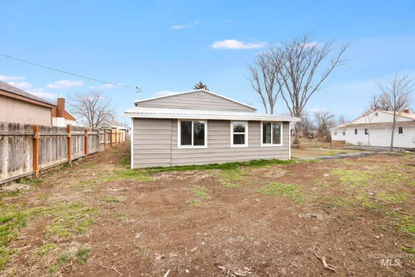 $320,000 | 701 14th Avenue North, Buhl, ID 83316