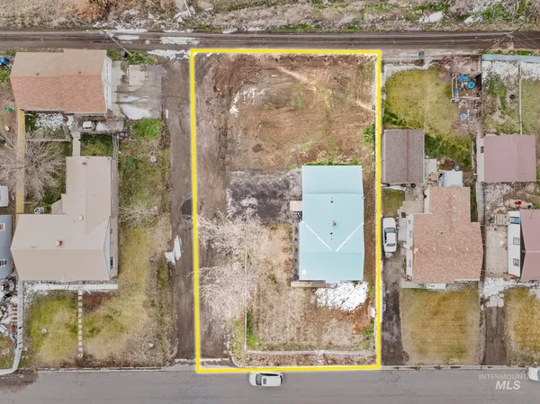 $320,000 | 701 14th Avenue North, Buhl, ID 83316