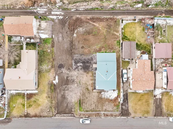 $320,000 | 701 14th Avenue North, Buhl, ID 83316