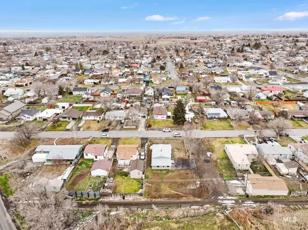 $320,000 | 701 14th Avenue North, Buhl, ID 83316