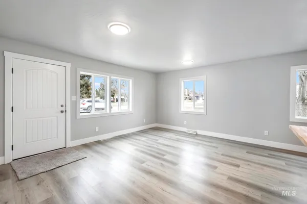 $320,000 | 701 14th Avenue North, Buhl, ID 83316