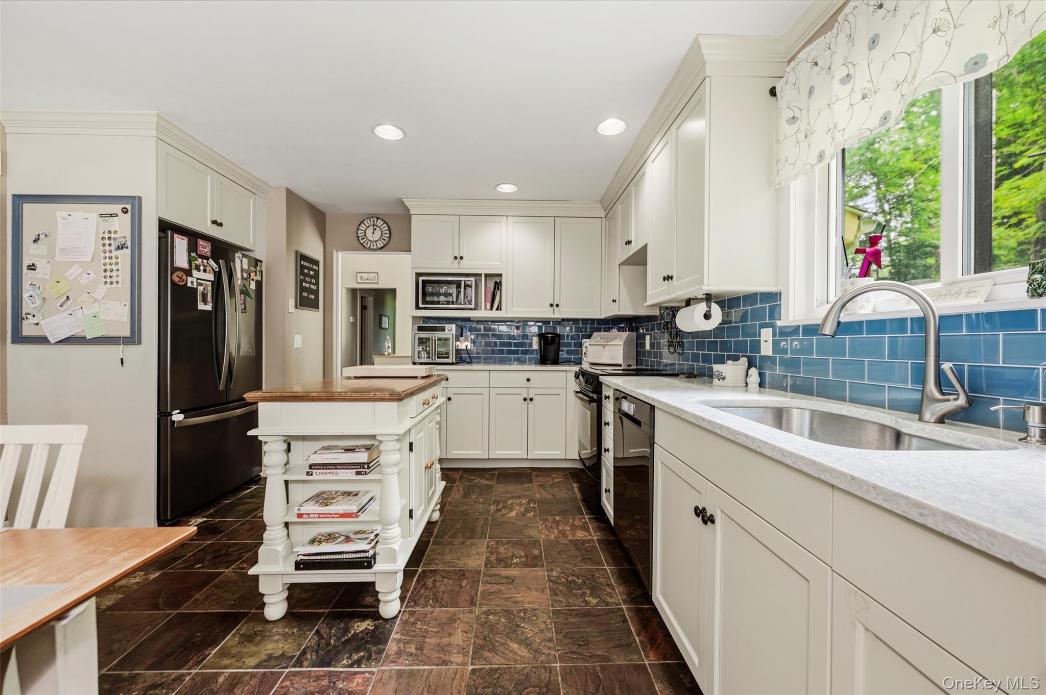 231 Increase Miller Road Katonah, NY 10536 - Photo 9 of 34