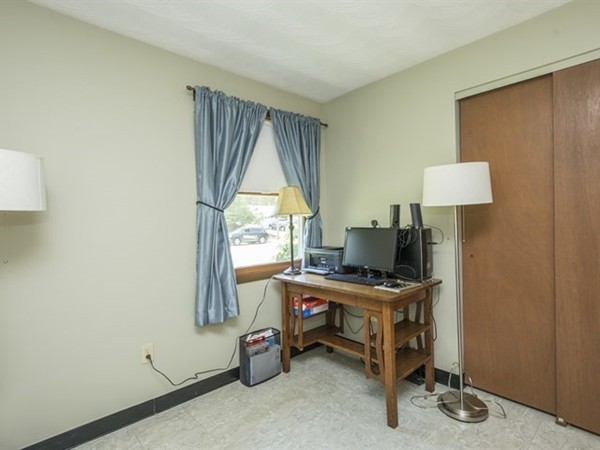 11 Clarissa Road Chelmsford, MA 01824 - Photo 17 of 23 Gallery Image 17
