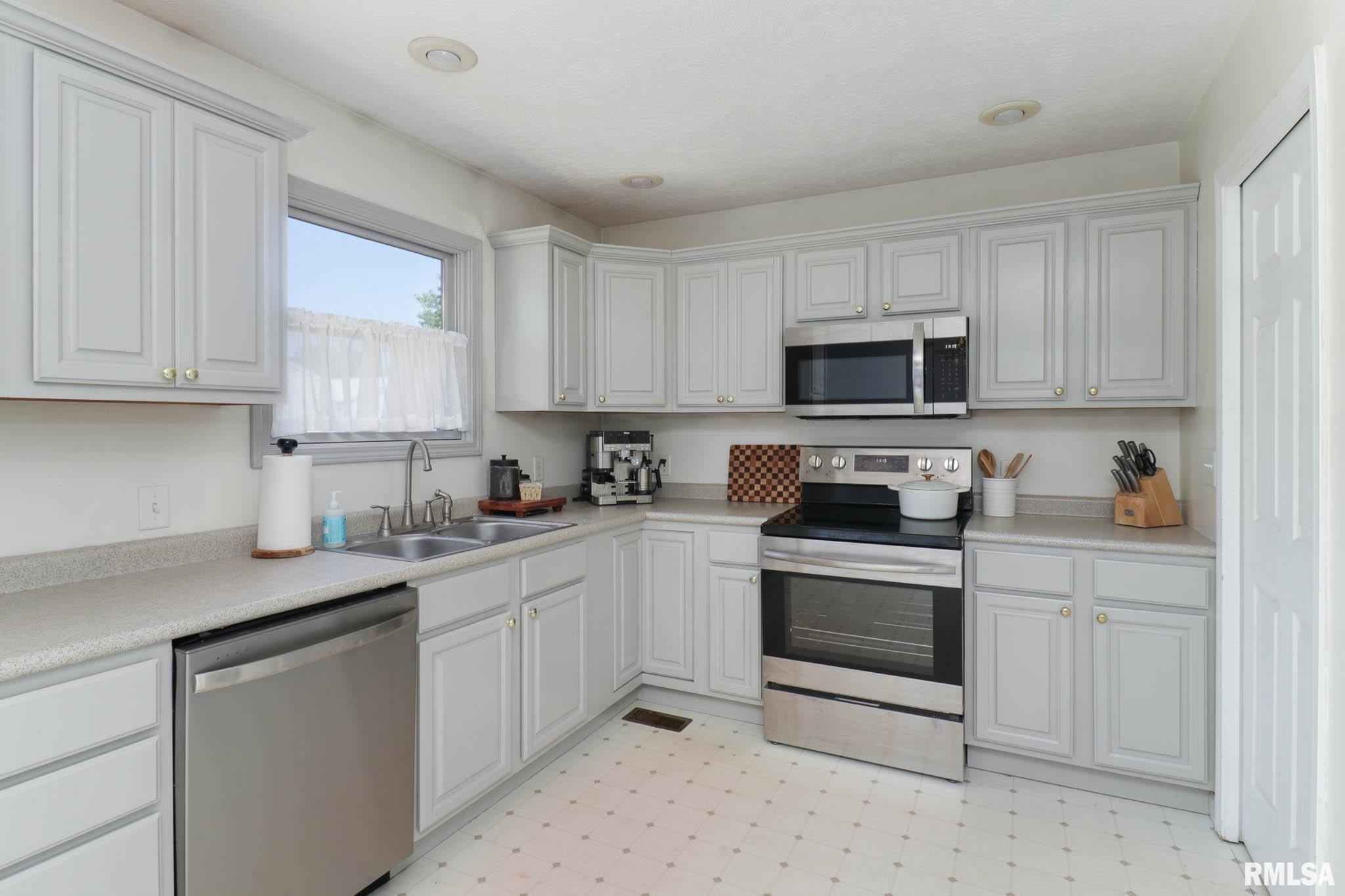265 Sheffield Road Groveland, IL 61535 - Photo 17 of 44 Gallery Image 17