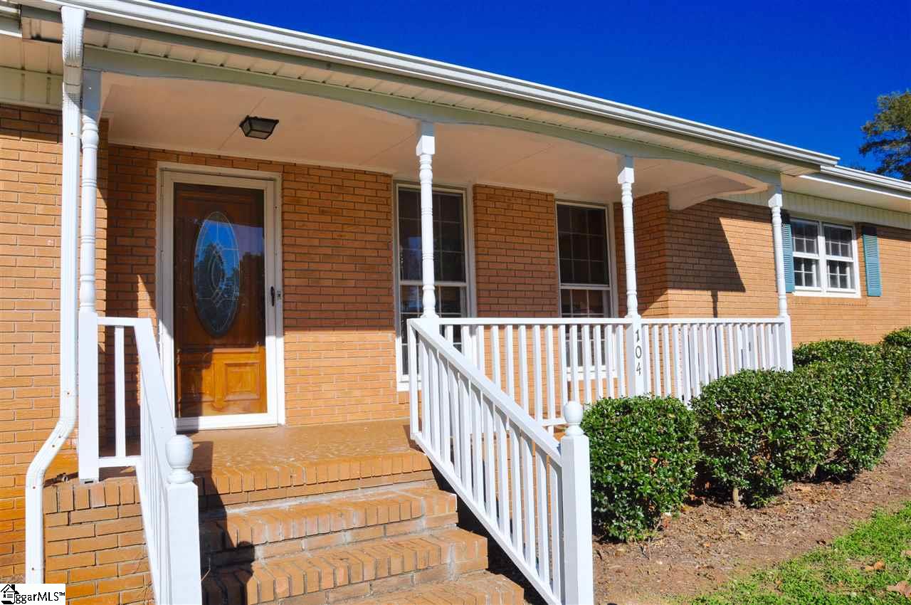 104 Blue Ridge Drive Fountain Inn, SC 29644 - Photo 4 of 36 Gallery Image 4