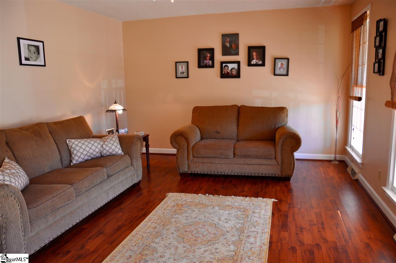 104 Blue Ridge Drive Fountain Inn, SC 29644 - Photo 8 of 36 Gallery Image 8