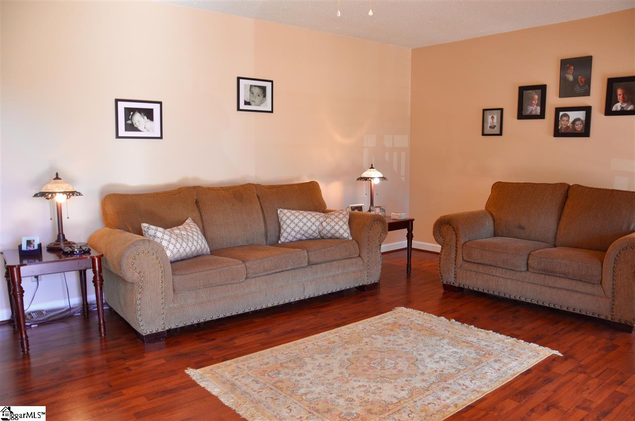 104 Blue Ridge Drive Fountain Inn, SC 29644 - Photo 9 of 36 Gallery Image 9
