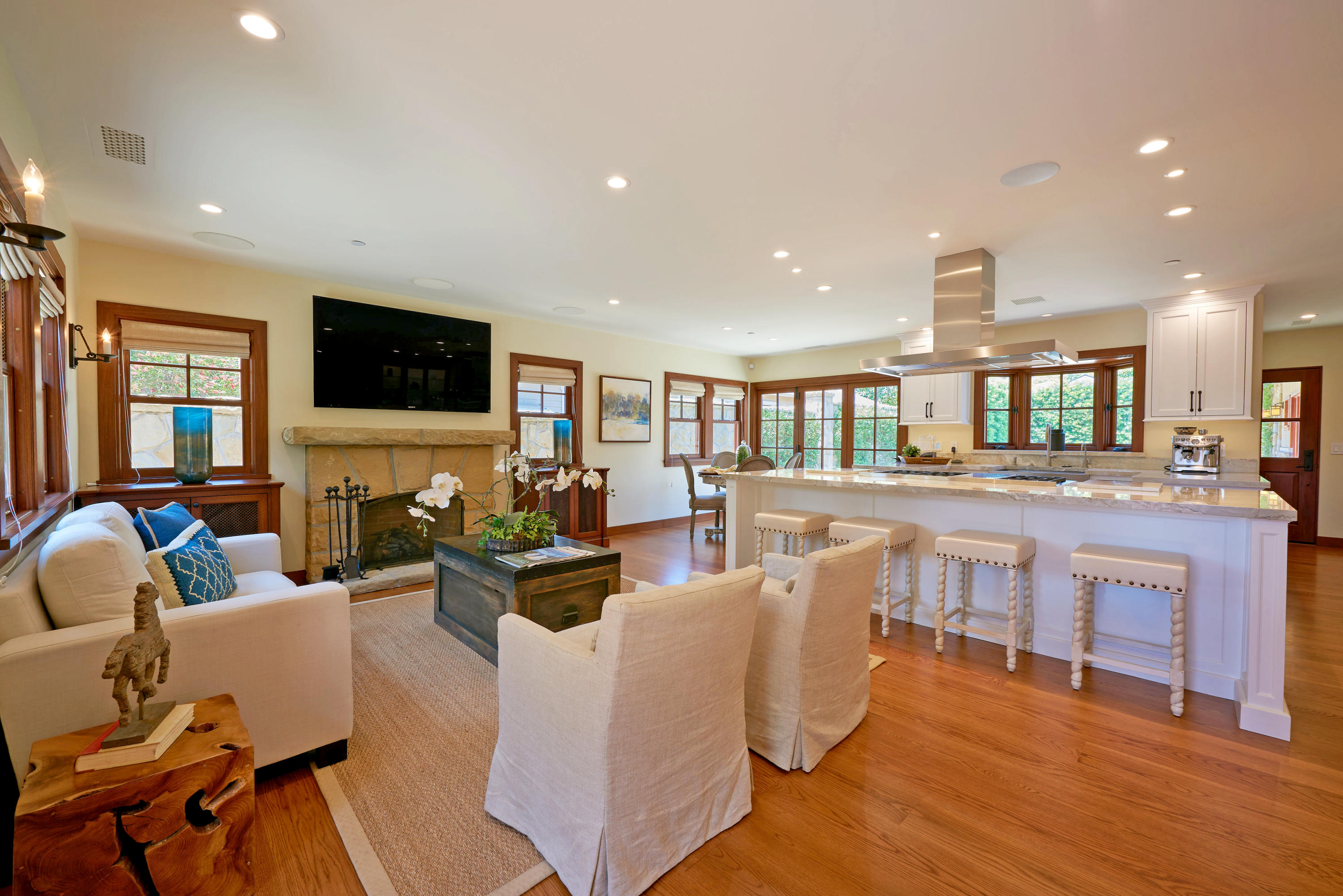 2162 East Valley Road Montecito, CA 93108 - Photo 2 of 17 GreatRoom1