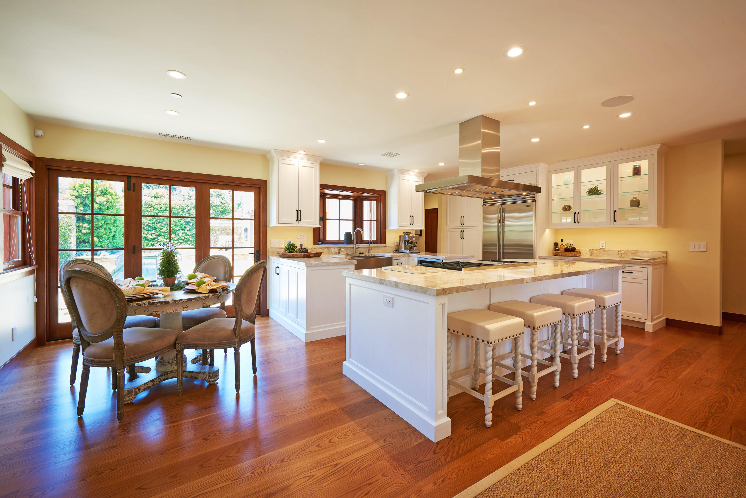 2162 East Valley Road Montecito, CA 93108 - Photo 4 of 17 DiningKitchen