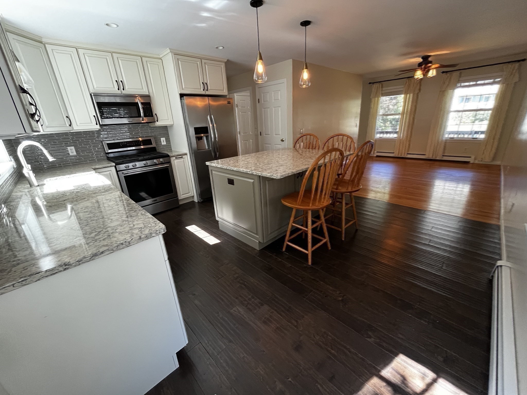 8 Pinewood Road Amesbury, MA 01913 - Photo 9 of 33 Gallery Image 9