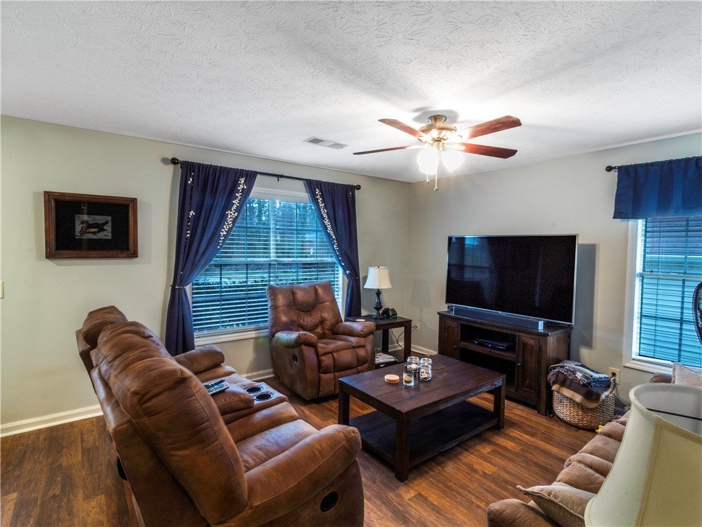 938 Stage Road Auburn, AL 36830 - Photo 3 of 12 Gallery Image 3