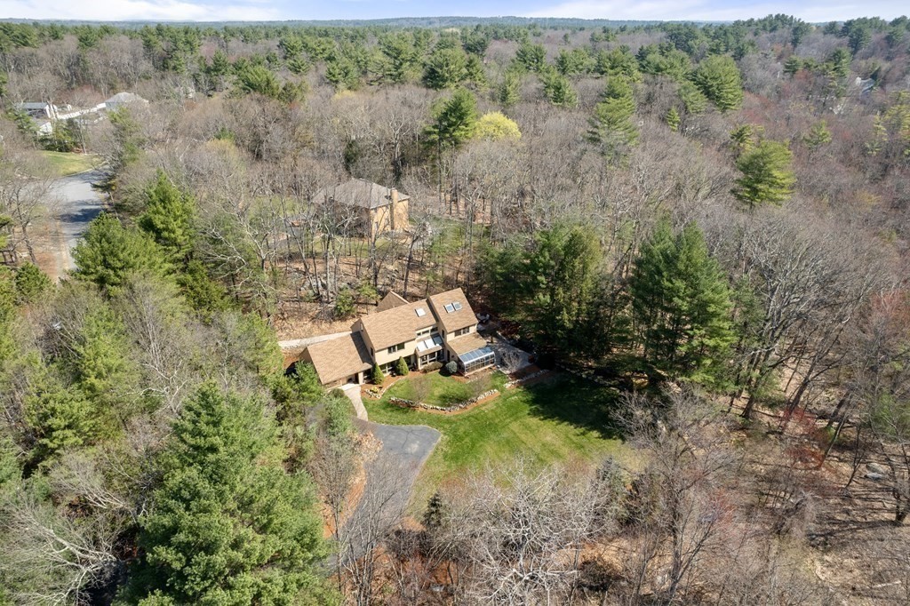 6 Crestwood Road North Reading, MA 01864 - Photo 33 of 36 an aerial view of a house with a yard