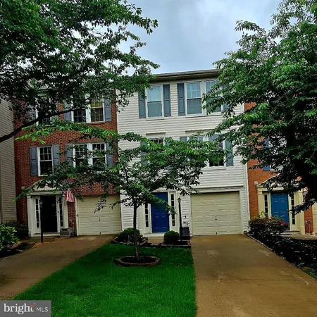 $549,000 | 109 Shirley Square Southeast, Leesburg, VA 20175