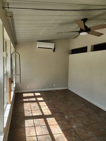 $1,200 | 13373 Southshore Drive, Conroe, TX 77304