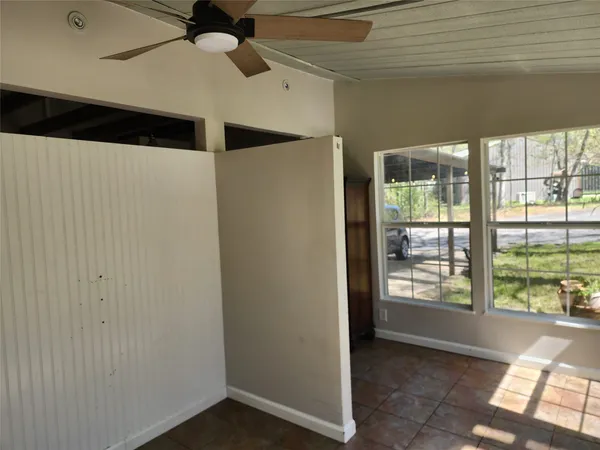 $1,450 | 13373 Southshore Drive, Conroe, TX 77304