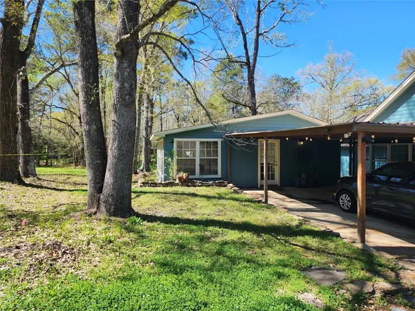 $1,200 | 13373 Southshore Drive, Conroe, TX 77304