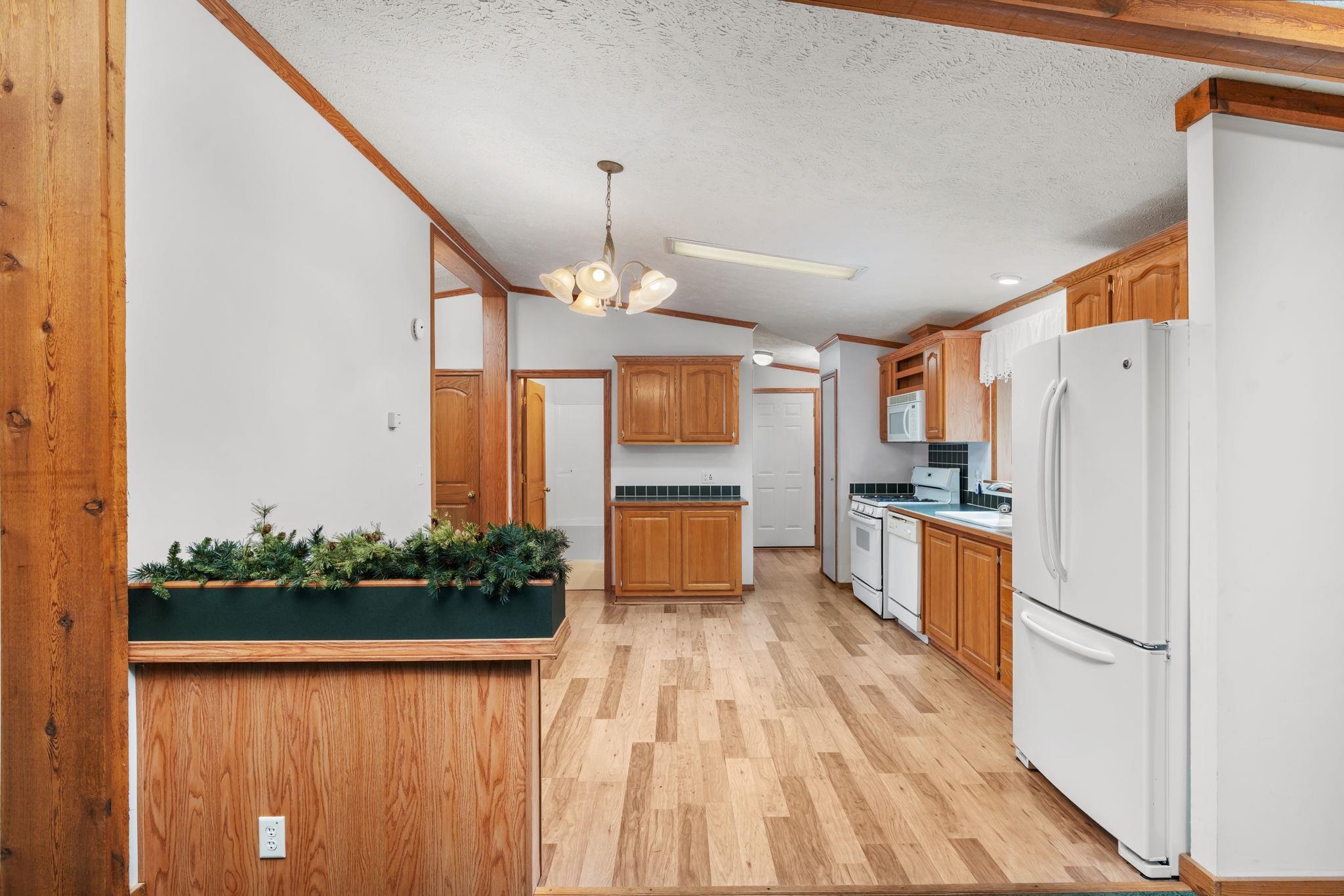 173 Sunset Circle Wisconsin Dells, WI 53965 - Photo 16 of 76