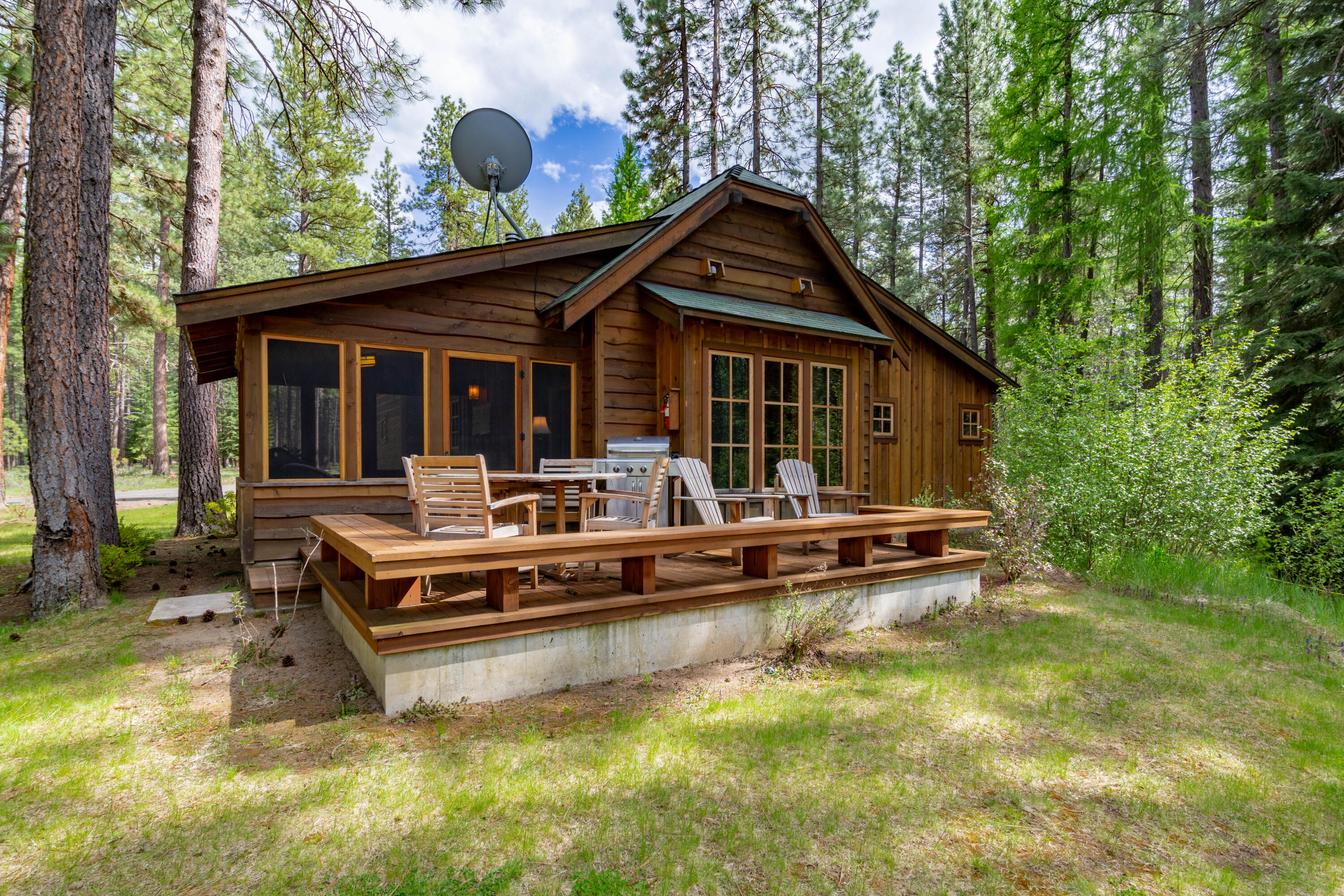 13375 Southwest Forest Service Road, Unit 26 U2 Camp Sherman, OR 97730 - Photo 3 of 25 metolius-river-luxury-cabin-26-exterior-