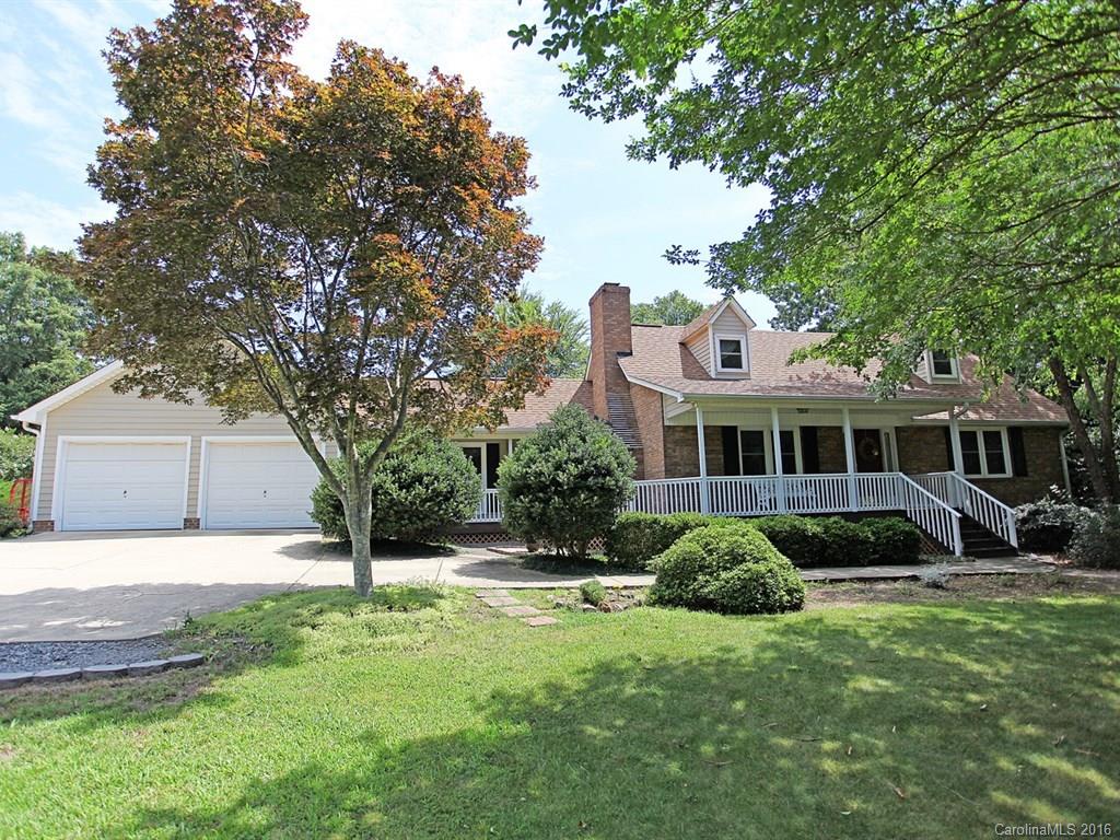 2812 Farmstead Lane Fort Mill, SC 29708 - Photo 2 of 23