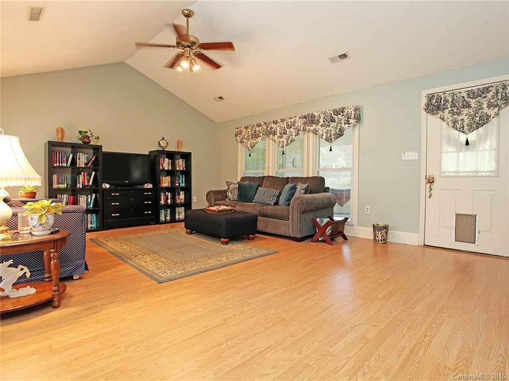 2812 Farmstead Lane Fort Mill, SC 29708 - Photo 14 of 23