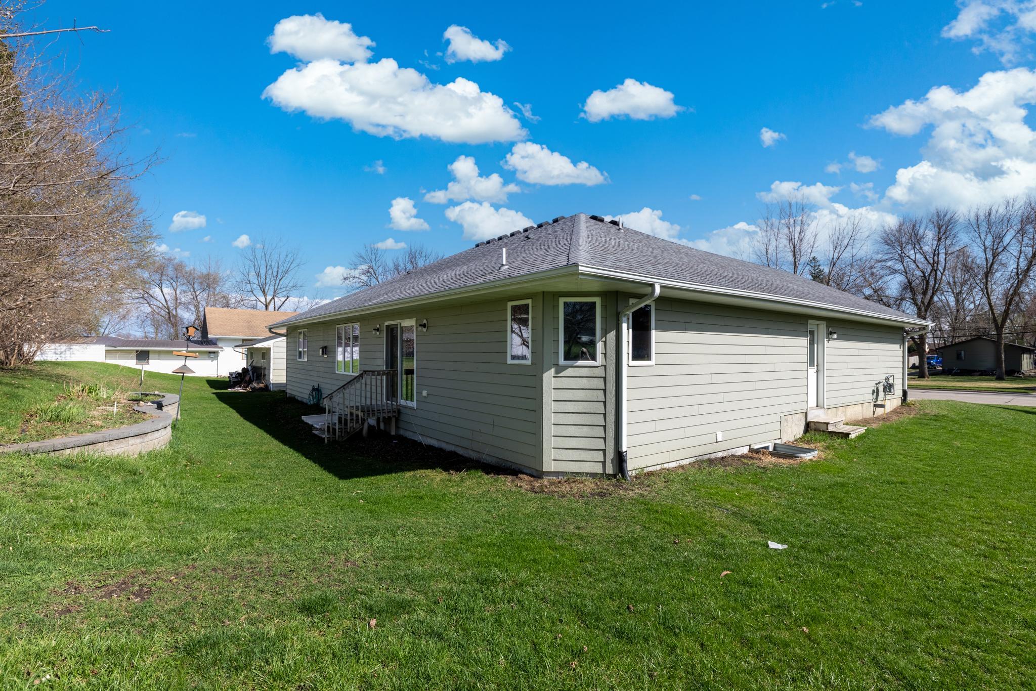 219 Main Street East Clarks Grove, MN 56016 - Photo 29 of 32