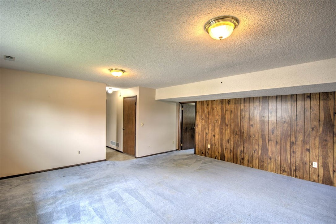 2705 Essex Place Decatur, IL 62521 - Photo 21 of 29 Gallery Image 21