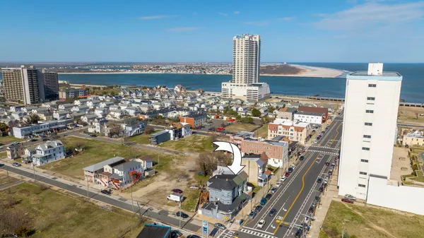 $364,900 | 323 Atlantic Avenue, Atlantic City, NJ 08401