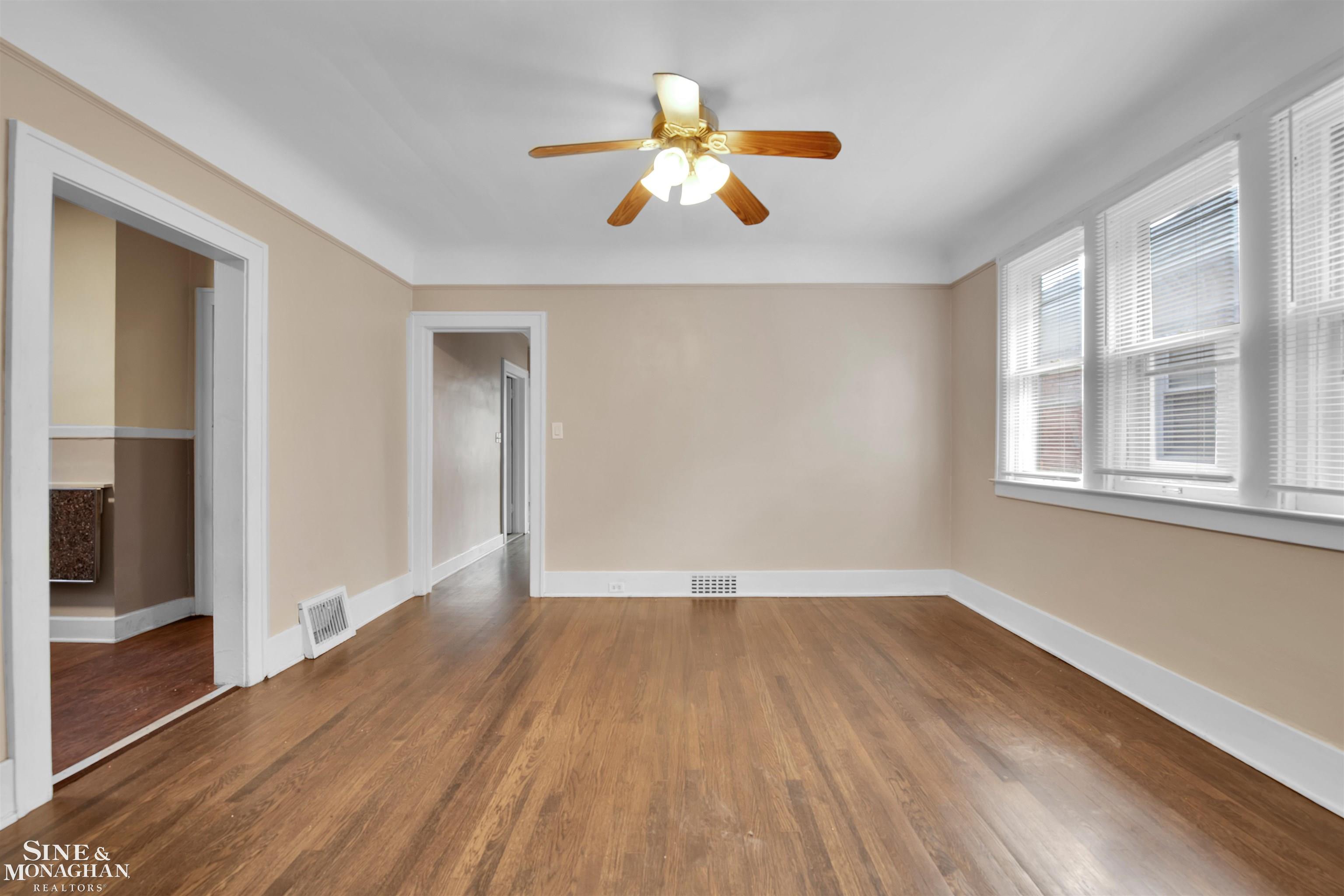 936 Nottingham Road Grosse Pointe, MI 48230 - Photo 5 of 22