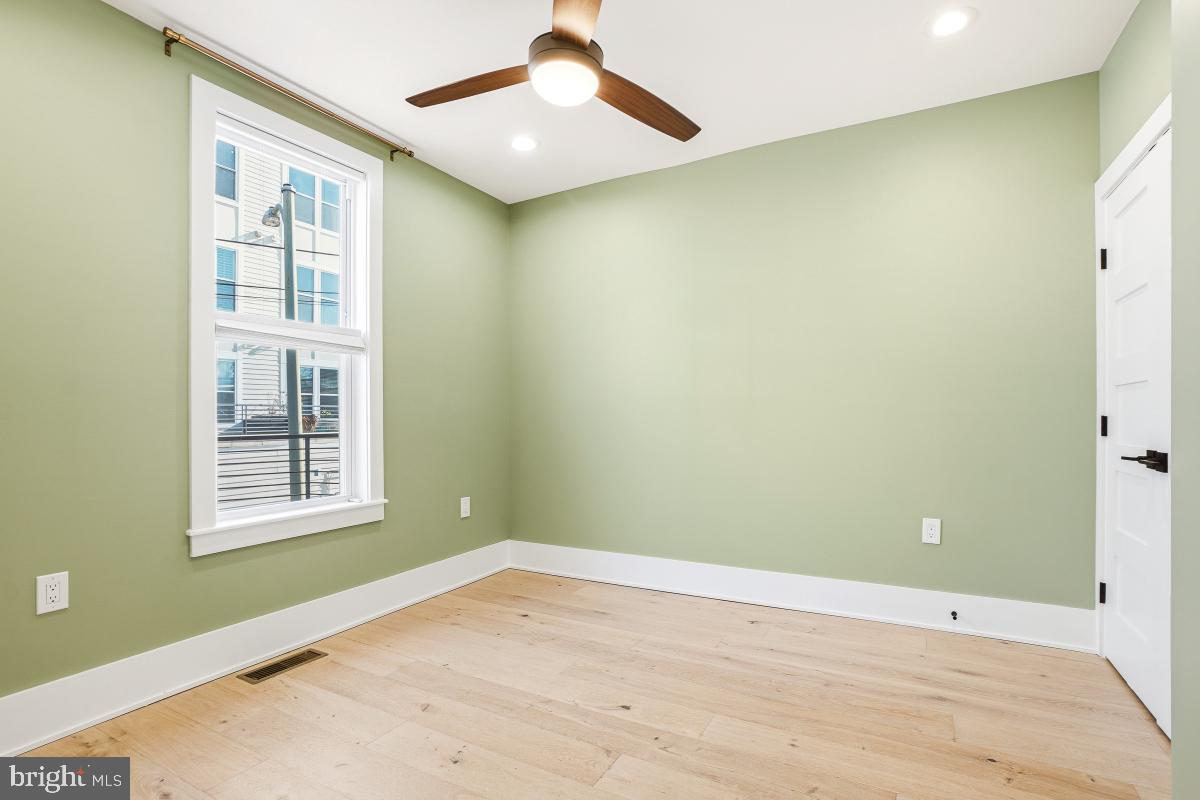 750 13th Street Southeast Washington, DC 20003 - Photo 28 of 46