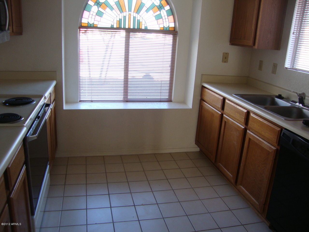 2915 East Amber Ridge Way Phoenix, AZ 85048 - Photo 15 of 17 kitchen