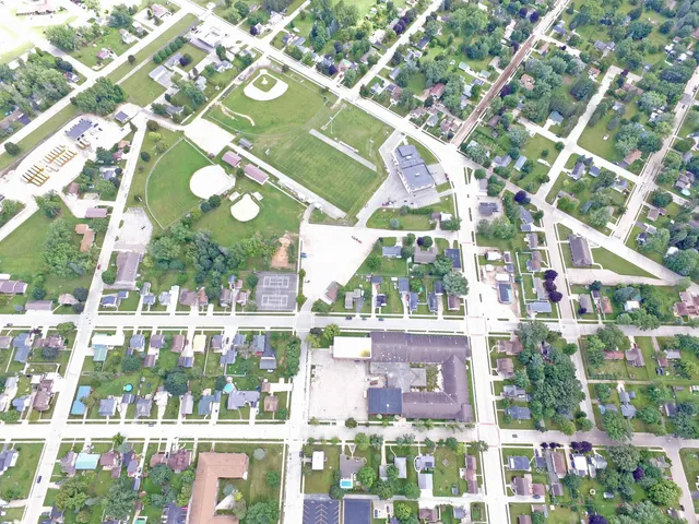 $250,000 | 102 South Washington Street, Oconto Falls, WI 54154