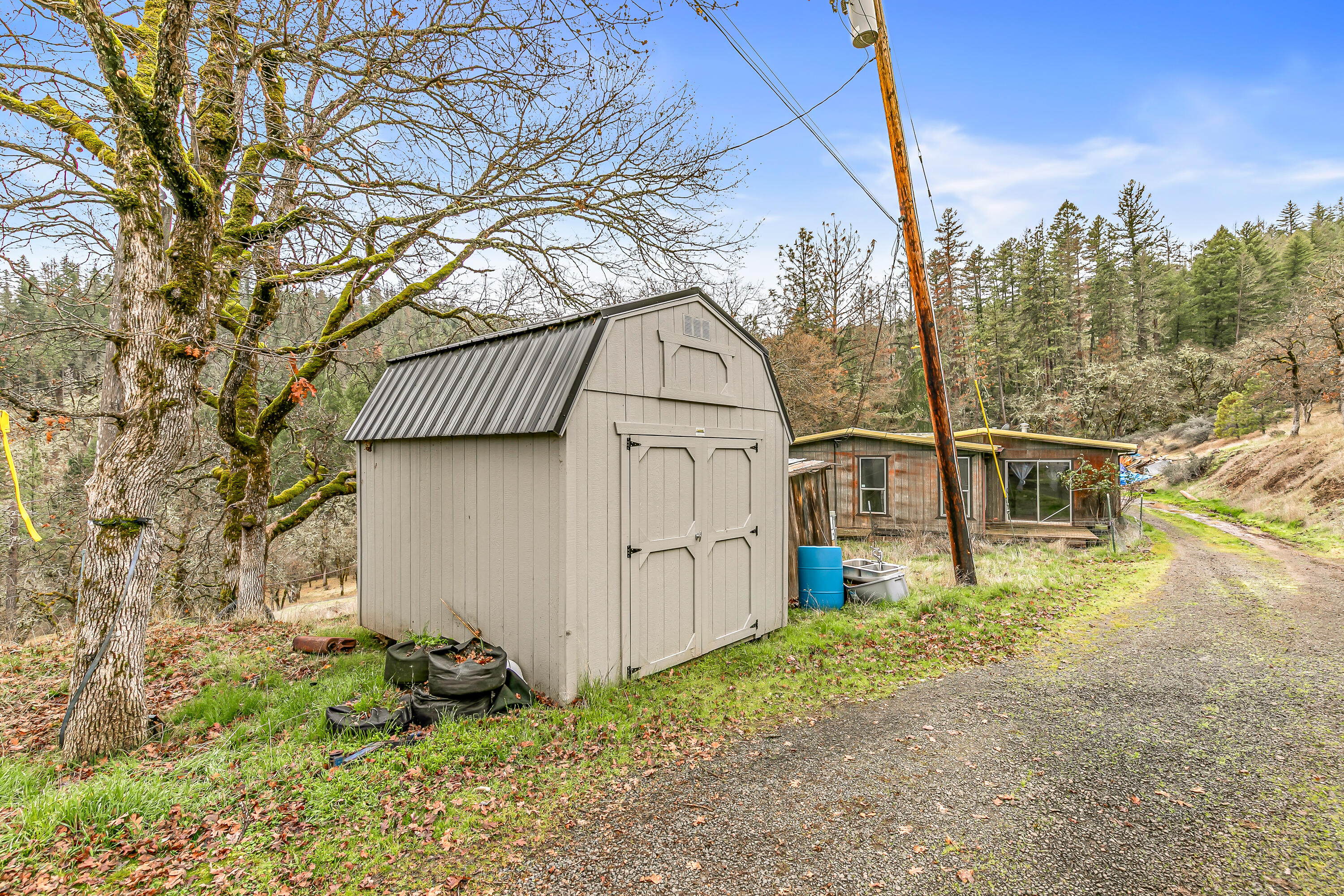 5885 Crowfoot Road Trail, OR 97541 - Photo 28 of 45 9R9A6260