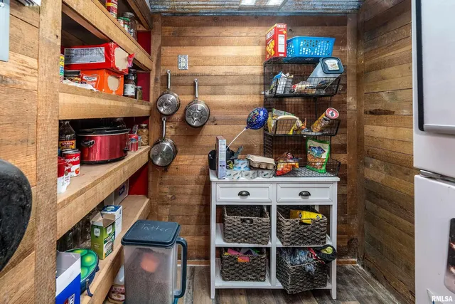 $350,000 | 365 Bond Road, Galatia, IL 62935