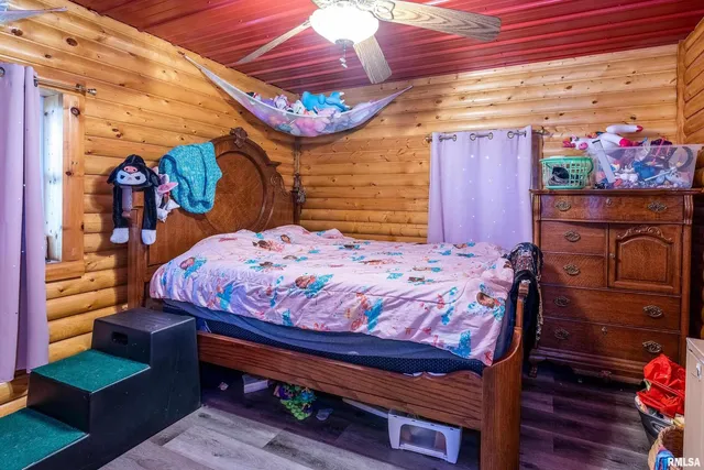 $350,000 | 365 Bond Road, Galatia, IL 62935