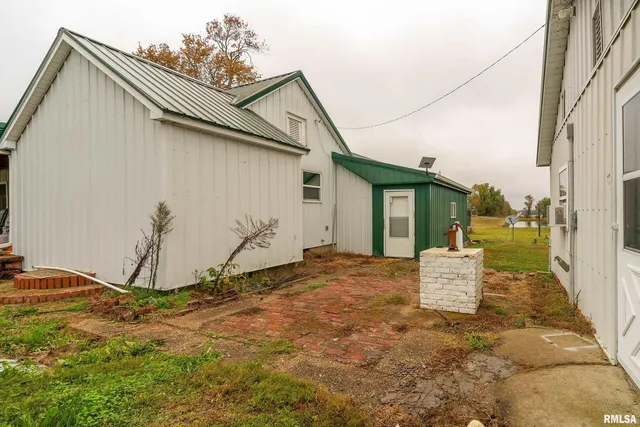 $350,000 | 365 Bond Road, Galatia, IL 62935