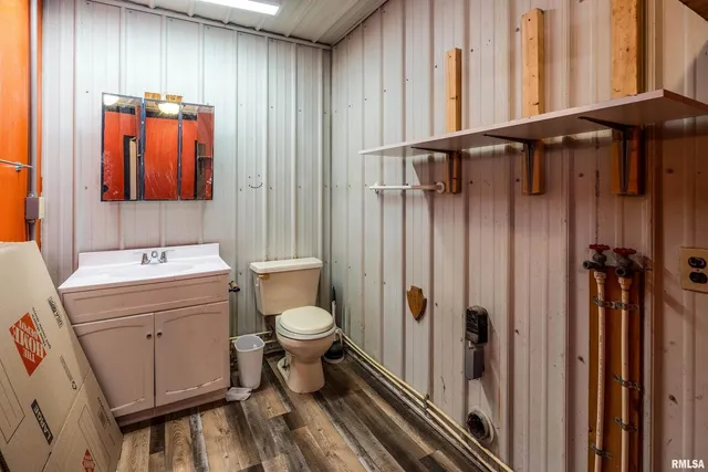 $350,000 | 365 Bond Road, Galatia, IL 62935