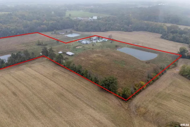 $350,000 | 365 Bond Road, Galatia, IL 62935