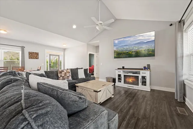 $649,900 | 212 Winding Lane, Seneca, SC 29672