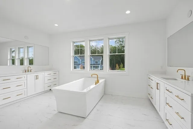 $2,019,000 | 6 Lady Constance Way, Unit 21, Westford, MA 01886