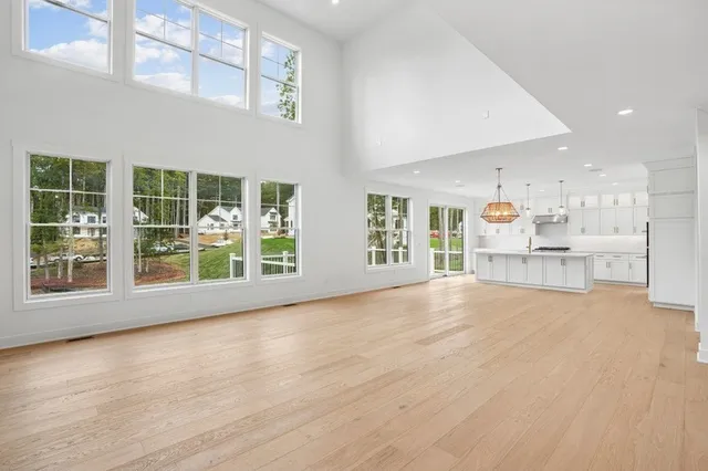 $2,019,000 | 6 Lady Constance Way, Unit 21, Westford, MA 01886